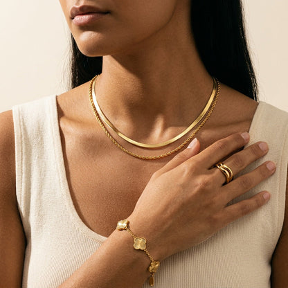 The Noor Gold Essentials